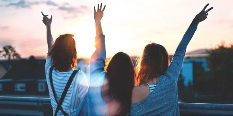 Ý nghĩa của giấc mơ thấy bạn cũ chi tiết