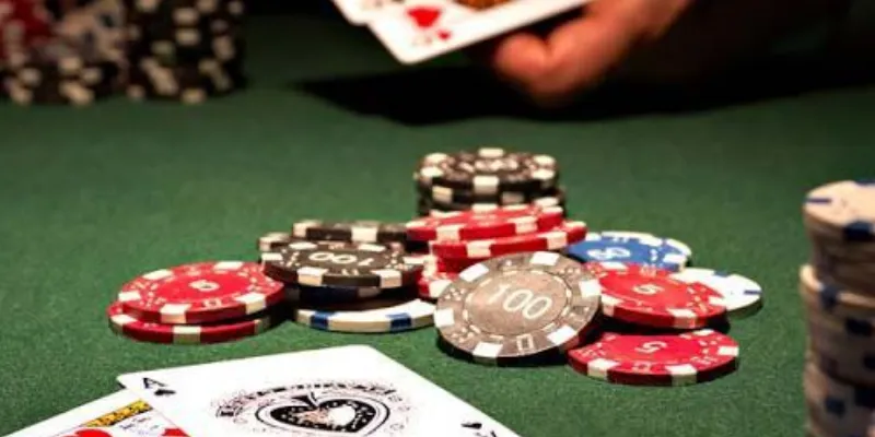 Giải thích chi tiết các luật cơ bản trong Poker